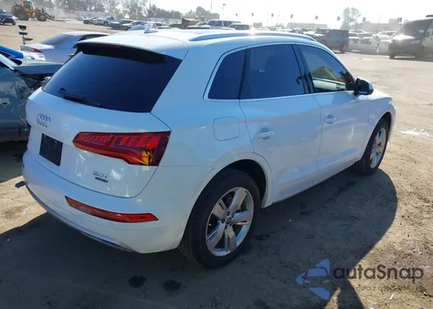 2018 Audi Q5 2.0T Premium/2.0T Tech Premium z USA, uszkodzony, nr VIN WA1BNAFY2J2027679